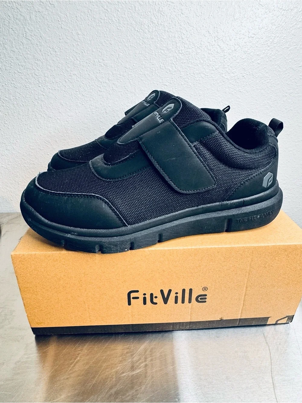 FitVille Marca Men's Black 12 Wide Sneakers Shoes Hook Loop in Box